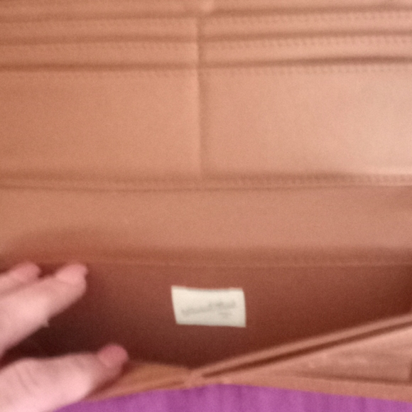 Classically beautiful striped accordion wallet - Picture 4 of 9